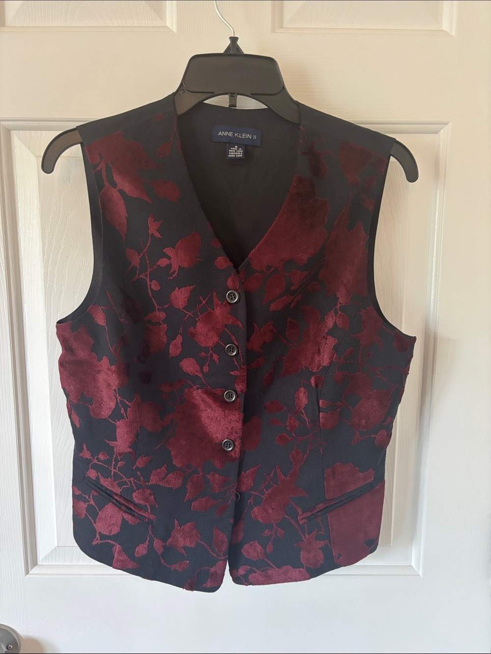 Anne Klein Black and Burgundy Floral Jacquard Vest